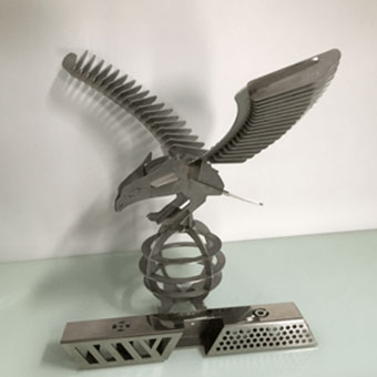    三卡盘激光切管机